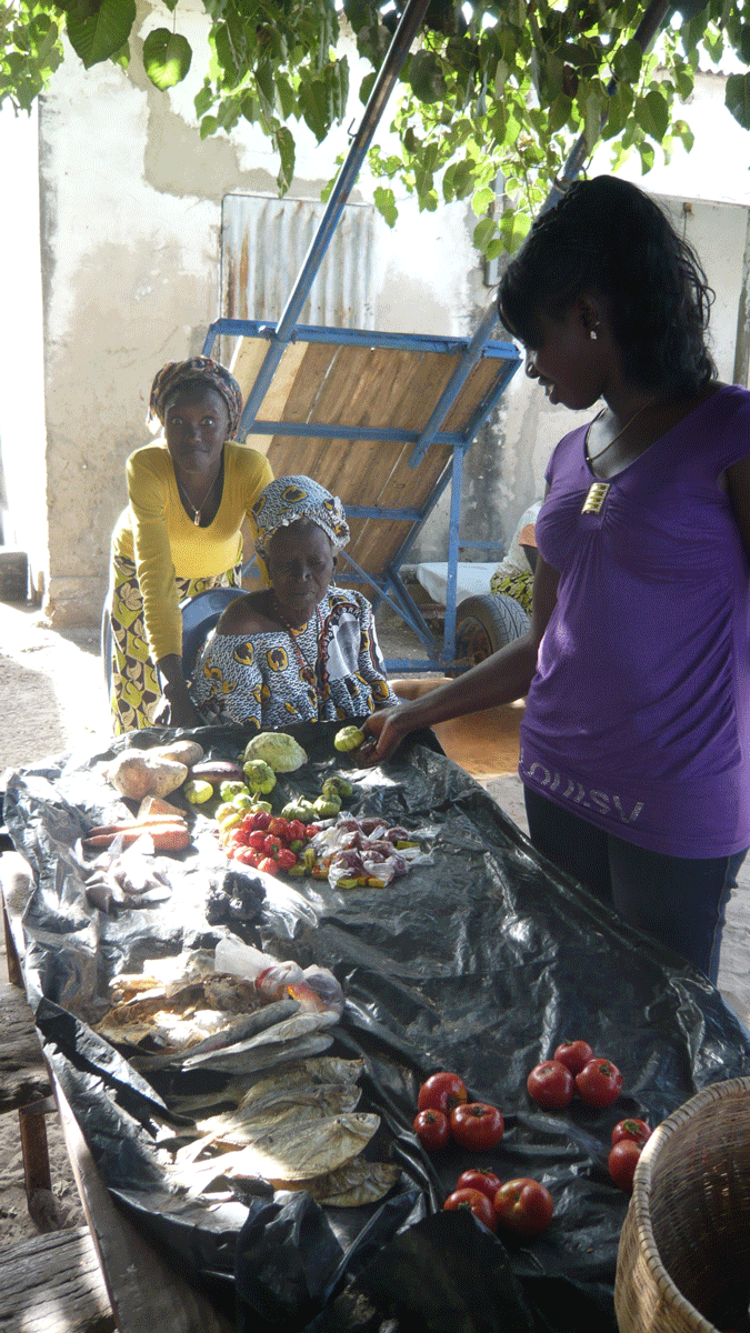 Djilor-étal-marché-denrées-alimentaires